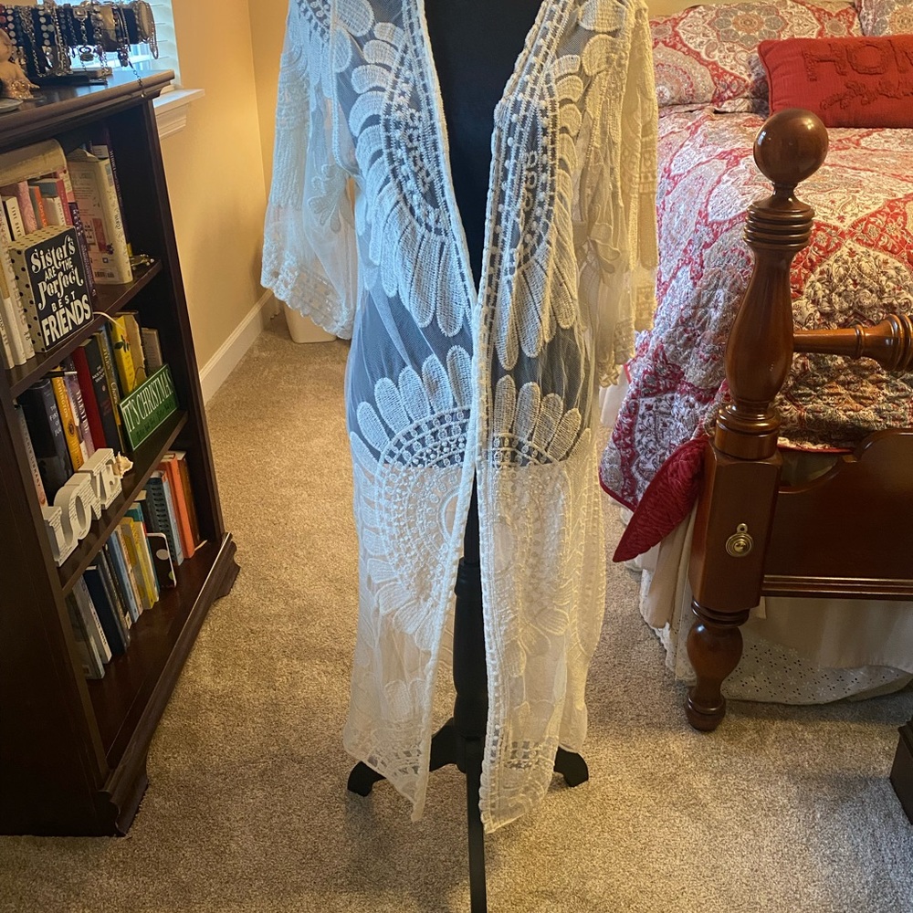 Elegant White Lace Kimono